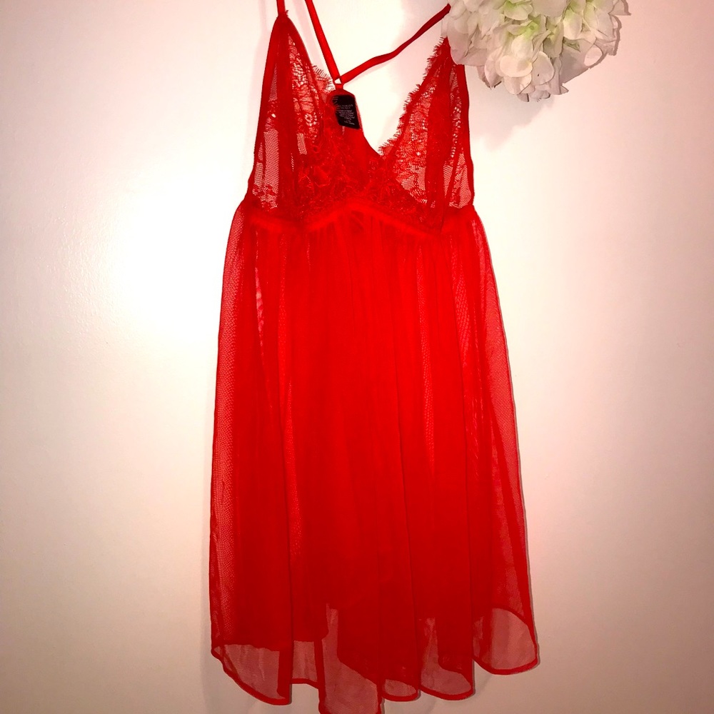 VICTORIA S SECRET NIGHTGOWN